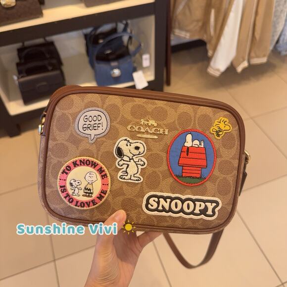 【Coach X Peanuts】Jamie カメラバック 在庫確認願います CBM28 COACH x PEANUTS 2025 Jamie Camera Bag Signature Canvas Patch